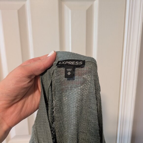 Express 3/4 sleeve top with cutouts, size xs - Picture 4 of 5